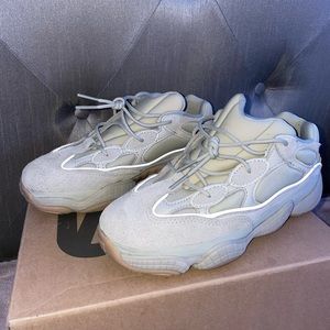 Yezzy 500 ‘Stone’